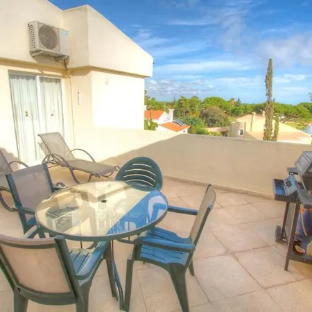 Apartment Sleeps 4 Air Con T607809 *